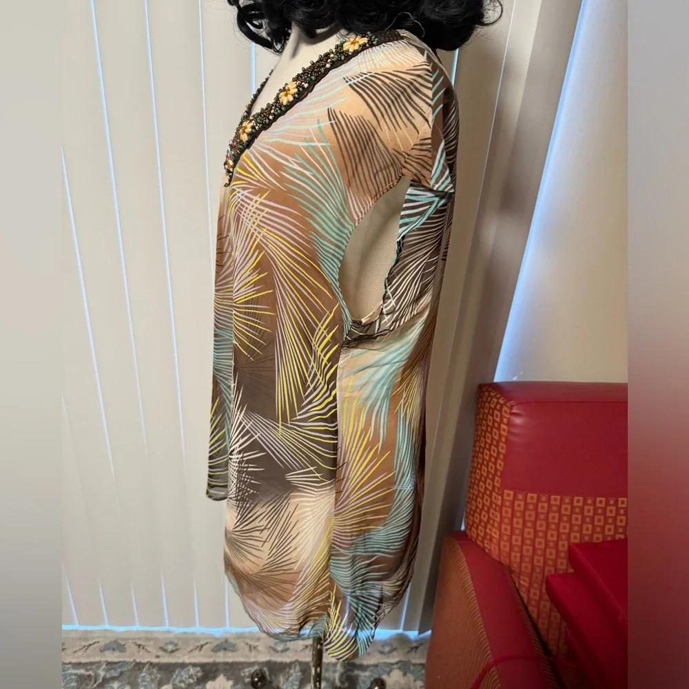 Status by chenault women’s blouse size L in excellent condition